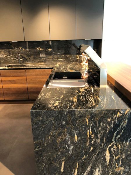 Arbeitsplatten Naturstein Kueche Schwarz Glaenzend Wiebe Arbeitsplatten Naturstein Kueche Schwarz Glaenzend Wiebe