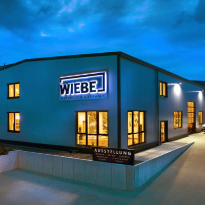 Naturstein Keramik Wiebe Halle Gebaeude