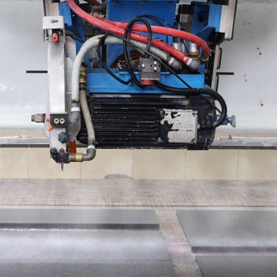 Natursteinwerk Wiebe Produktion Fertigung Zuschnitt Stein Fraese Cnc Bearbeitung