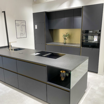 Nero Assoluto Arbeitsplatte Kuechenarbeitsplatte Naturstein Kueche Kuechenstudio Wiebe