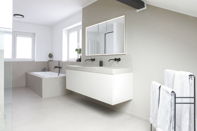 Badezimmer Grau Beige Schwarze Armaturen Natursteinwerk Wiebe Badplanung Naturstein Badezimmer Grau Beige Schwarze Armaturen Natursteinwerk Wiebe Badplanung Naturstein