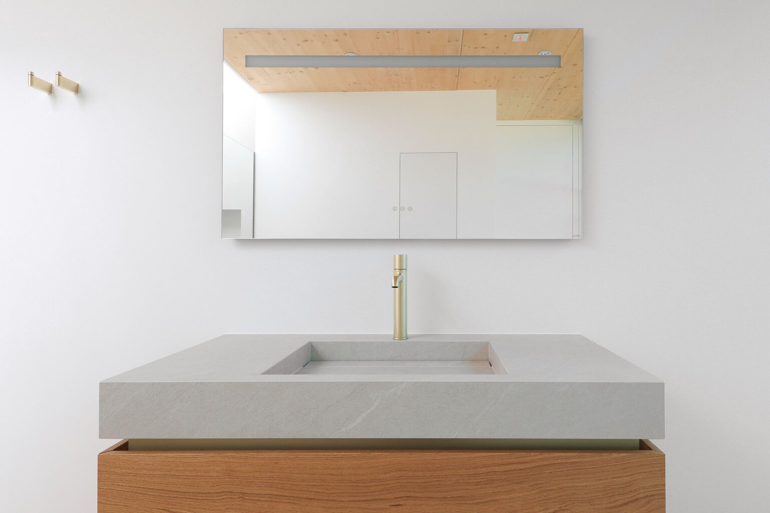 Waschtisch Keramik Wiebe Naturstein Badezimmer Keramik Platten Grossformat Ohne Fugen Bad