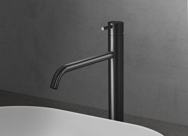 Como 02 Edelstahl Armatur Gunmetal Black Vallone Gallery 2021 09 29 085402 Jkew