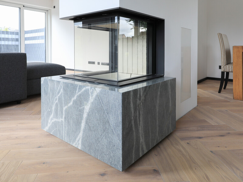 2024 06 17 Natursteinwerk Wiebe Kaminverkleidung Atlantis Stone Poliert