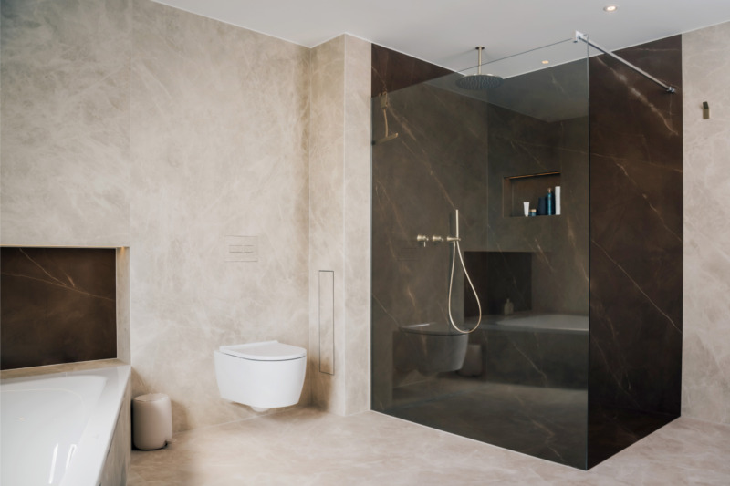 Großformat Keramik Platten Fugenloses Badezimmer Neolith Laminam Cream Beige.webp Großformat Keramik Platten Fugenloses Badezimmer Neolith Laminam Cream Beige.webp