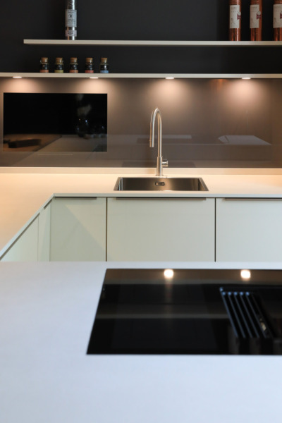 2024 06 17 Natursteinwerk Wiebe Küchen Sisting Concept Store Küche 2 © Sarah Jabs (15) 2024 06 17 Natursteinwerk Wiebe Küchen Sisting Concept Store Küche 2 © Sarah Jabs (15)