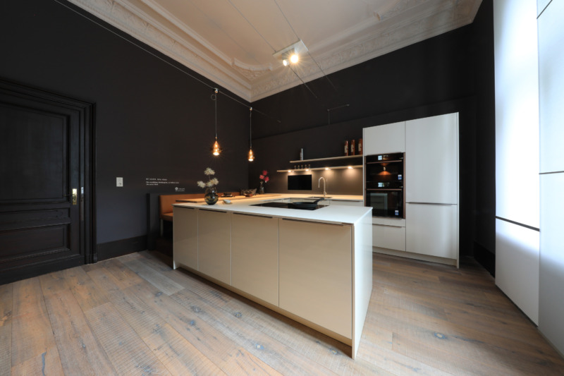 2024 06 17 Natursteinwerk Wiebe Küchen Sisting Concept Store Küche 2 © Sarah Jabs (2) 2024 06 17 Natursteinwerk Wiebe Küchen Sisting Concept Store Küche 2 © Sarah Jabs (2)