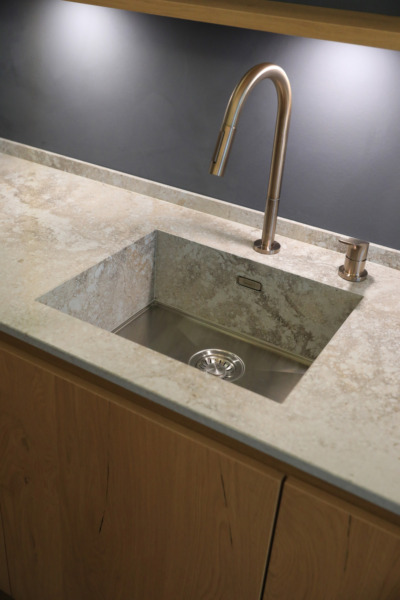 2024 06 17 Natursteinwerk Wiebe Küchen Sisting Concept Store Küche 3 © Sarah Jabs (14) 2024 06 17 Natursteinwerk Wiebe Küchen Sisting Concept Store Küche 3 © Sarah Jabs (14)