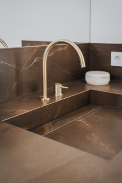 Keramik Waschtisch Stein Waschbecken Neolith Platten Pulpis Pflegeleicht.webp