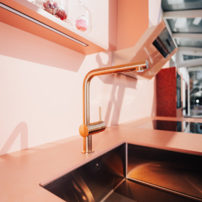 Kuechenarbeitsplatte Keramik Unterbau Spuelbecken Dekton Umber.webp