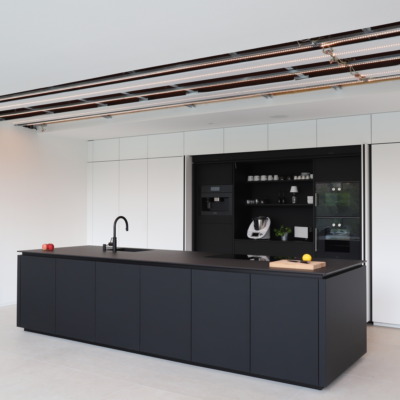 Kuechenarbeitsplatte Schwarz Keramik Robust Pflegeleicht Hitzbeständig Kuecheninsel Pocket Doors (8)