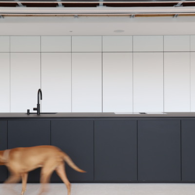 Kuecheninasel Schwarz Kuecehndesign Keramik Kuecehnarbeitsplatte (1)