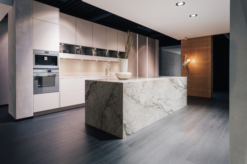 Kuecheninsel Fugenlos Keramik Neolith Colorado Dunes.webp Kuecheninsel Fugenlos Keramik Neolith Colorado Dunes.webp