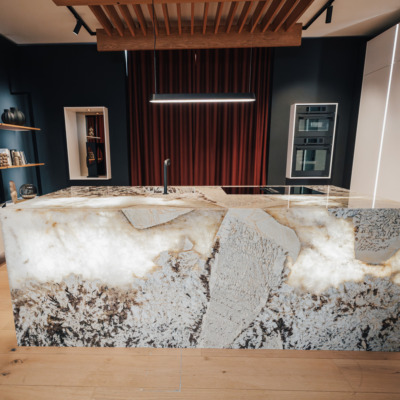 Kueheninsel Naturstein Patagonia Led Arbeitsplatte Massanfertigung.webp