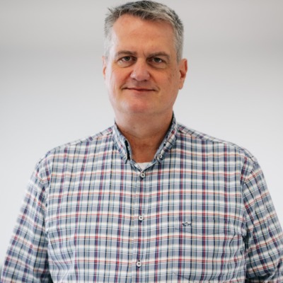 Personalfotos Aussendienstmitarbeiter Wiebe Naturstein Keramik Kuechenstudios Ansprechpartner.webp Personalfotos Aussendienstmitarbeiter Wiebe Naturstein Keramik Kuechenstudios Ansprechpartner.webp