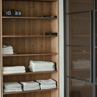 Edited In Tezza With: Mood 3, Contrast, Brightness, & Highlights