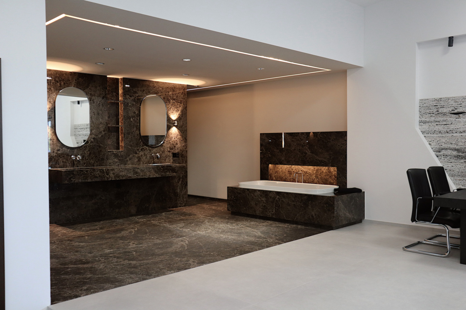 Showroom Ausstellung Badausstellung Badezimmer Xxl Fliesen Keramik.webp