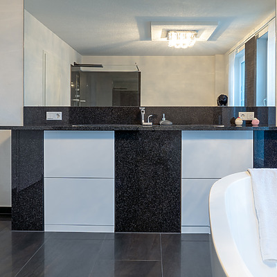 Waschtisch Granit Waschbecken Massgefertigt Schwarz Fugenlos Naturstein Waschbecken.jpg